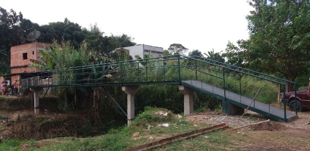RJ: em mutirão, moradores constroem com R$ 5.000 ponte orçada em R$ 270 mil